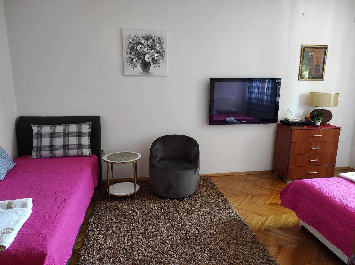 Stan U Centru Apartment Podgorica Exterior photo